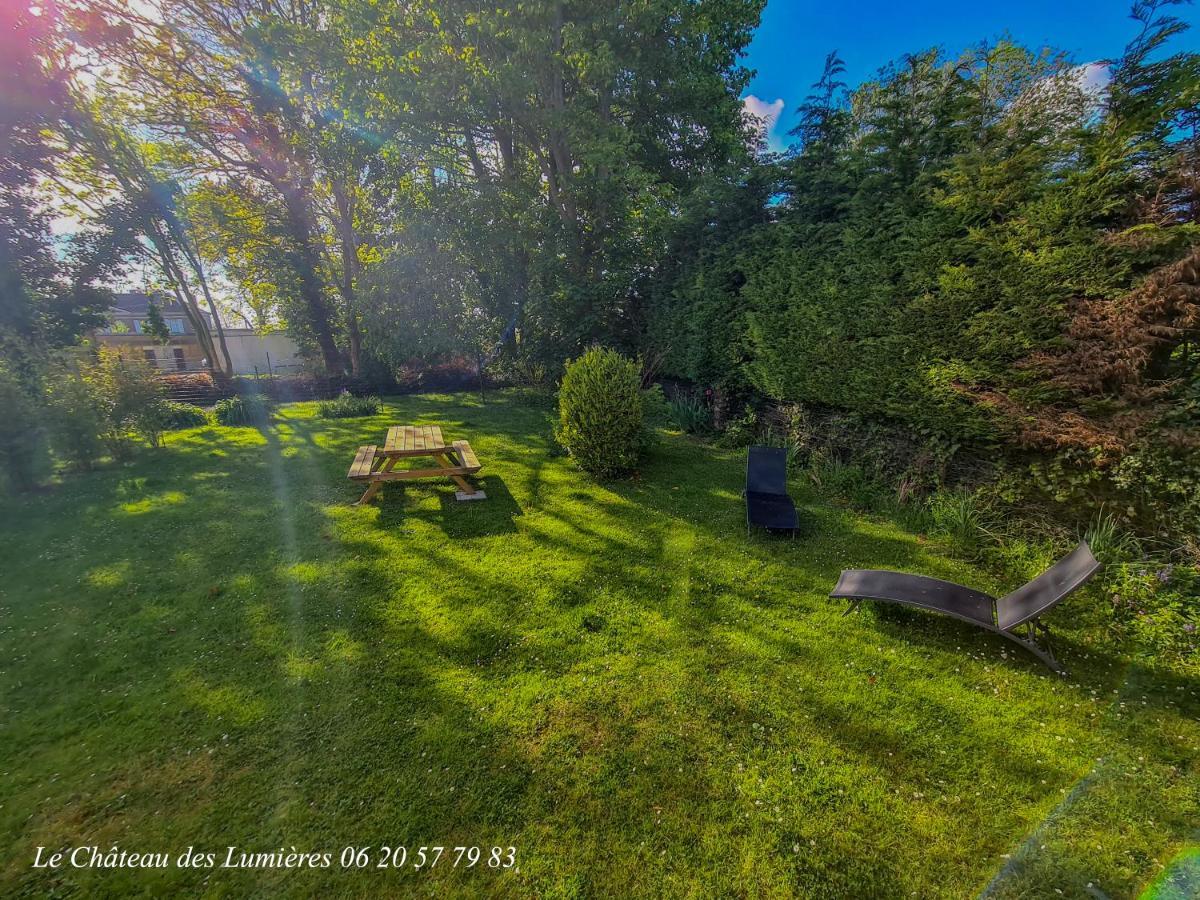 Chateau Des Lumieres Gite Et Gite Insolite Saint-Blimont エクステリア 写真